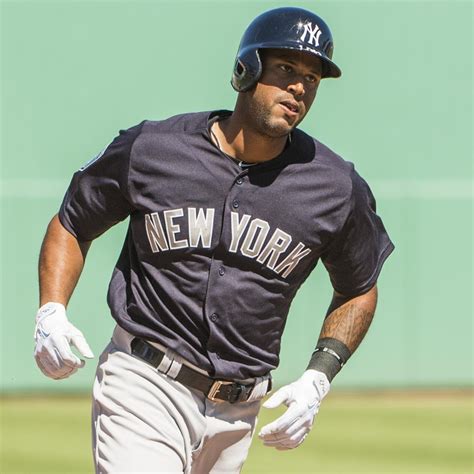 Aaron Hicks Placed on 10-Day DL with Intercostal Muscle Injury | News ...