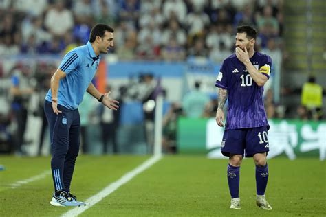 Scaloni se queda con Messi antes que con Diego Conexión