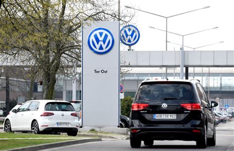 Volkswagen Se Une Al Paro Undíasinmujeres Suspenderá Operaciones En