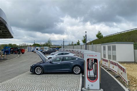 Teslas 2 Quartal In Europa 700 Neue Supercharger 12 Neue Standorte