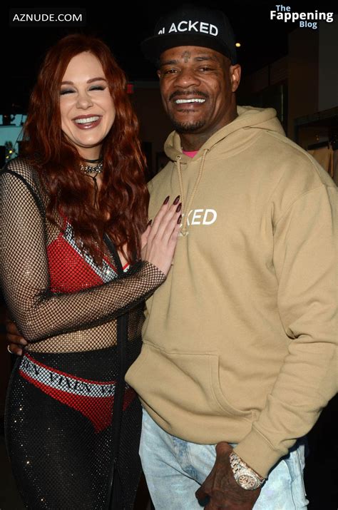 Maitland Ward Sexy Flashes Her Hot Tits At The Avn Expo In Las Vegas