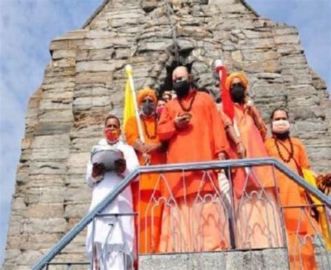 Sacred Stick Of Shri Amarnath Reaches Mubarak Shankaracharya Temple