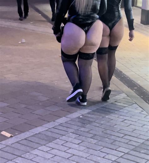 Two Halloween Hotties Showing Off Oc Gifs Ass Forum