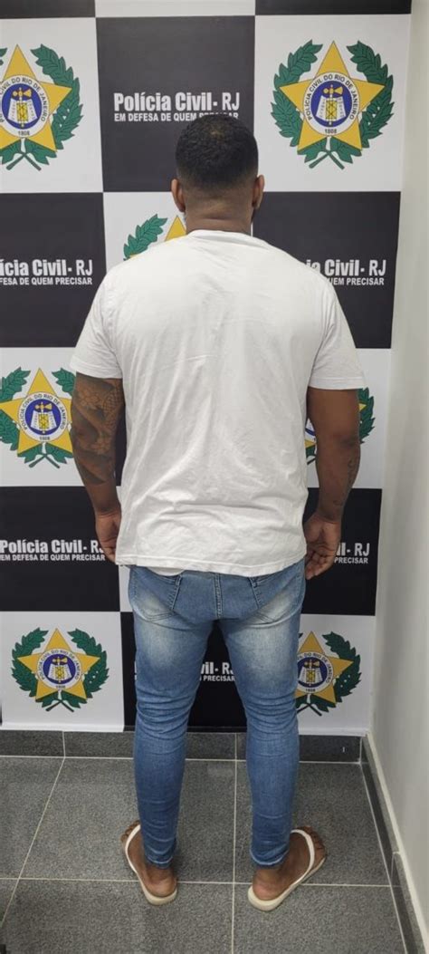 Policiais civis da 123ª DP prendem homem ao tentar obter cópia de