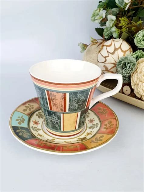 Hankook St James Fine Bone China Cup And Saucer 1345 Akan Pattern