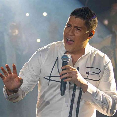 Rafa Pérez Cantante De Vallenato