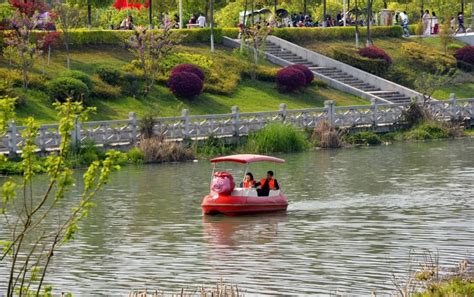 明月岛水上游乐中心 江油博飞文化旅游开发集团有限公司