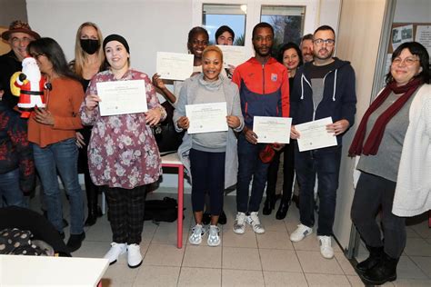 Saint Yrieix 21 stagiaires de Fare 16 ont reçu leur diplôme