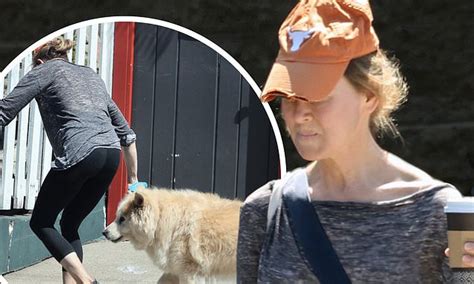 Renee Zellweger Showcases Her Fit Physique In A Pair Of Leggings During