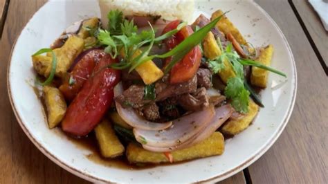 Dónde comer el LOMO SALTADO más rico Cuánto dinero se necesita para