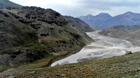 Himachal Pradesh: Landslide blocks flow of Chenab river in Lahaul Spiti ...