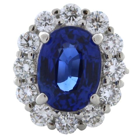 Blue Sapphire Diamond Platinum Ring For Sale at 1stDibs