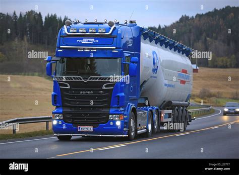 SALO Finnland 15 Oktober 2016 Blaue Scania R620 Truck Des