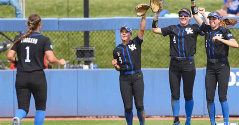 Kentucky Softball Sweeps Ole Miss Doubleheader Behind Superb Pitching