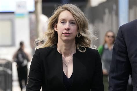 Affaire Theranos Elizabeth Holmes Commencera Sa Sentence De Prison D