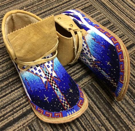 Pin By Marlene Semoganis On Mocassins And Leggings Native American