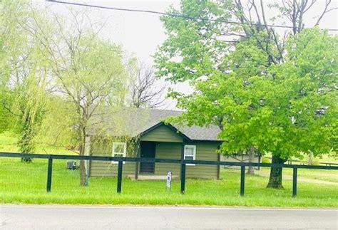 5168 Russell Cave Rd Lexington Ky 40511 House For Rent In Lexington