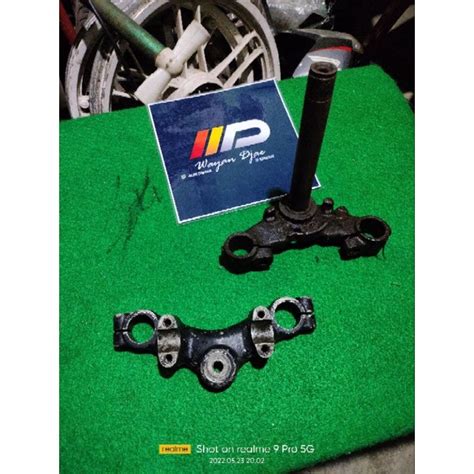 Jual Segitiga Atas Bawah Suzuki Trs Ts100 Original Second 2nd Shopee