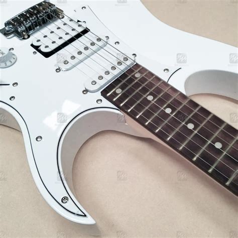 Guitarra Super Strato Ibanez Grg 140 Stratocaster Branca 3 Captadores