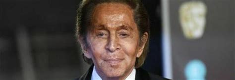 Valentino Compie 90 Anni La Festa A Roma Dell Imperatore Della Moda Così Nacque Il Suo Rosso