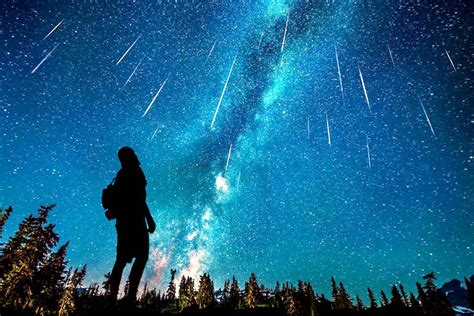 Chuva De Meteoros L Rida Tem Pico Nesta Madrugada Em Pode Ser Vista Do