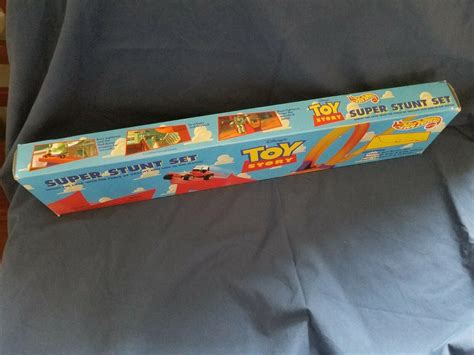 Mattel Hot Wheels Disney Toy Story Super Stunt Set W Red Baron Car Loop Ramp