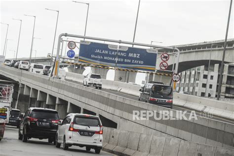 Jalan Tol Layang Mbz Dibuka Kembali Setelah Sempat Ditutup Republika