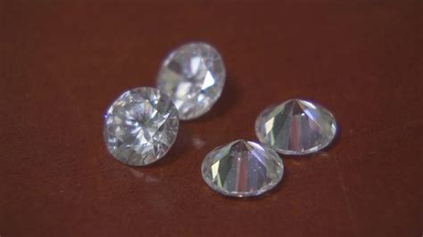 Con Artists Use Fake Diamonds To Scam Victim Out Of Thousands Abc13 Houston