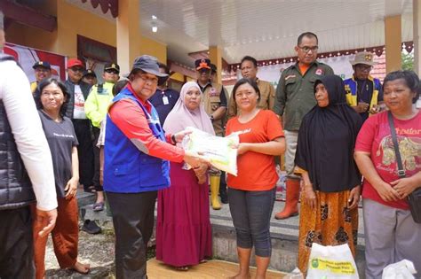 Gubri Serahkan Bantuan 10 Ton Beras Untuk Masyarakat Terdampak Banjir