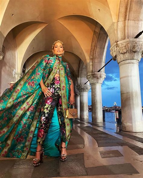 L Alta Moda Di Dolce Gabbana Sfila A Venezia Jennifer Lopez Regina