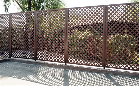 50 Lattice Fence Design Ideas (Pictures of Popular Types) - Designing Idea