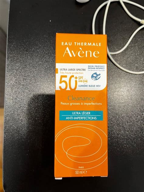 Avene SPF50 Cleanance Ultra Light Fluid Triasorb PA Beauty