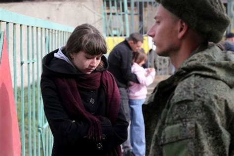 Russland Mehr Als 700 Festnahmen Bei Anti Kriegs Protesten