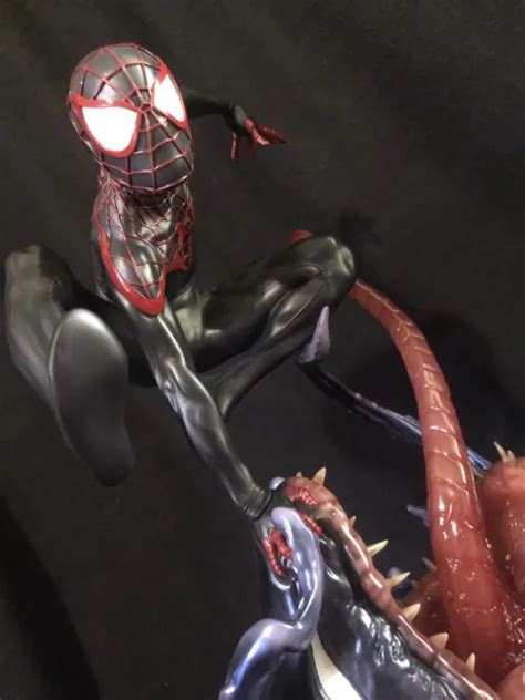 STATUE EXCLUSIVE SPIDER MAN Miles Morales Format Premium Sideshow EUR 1