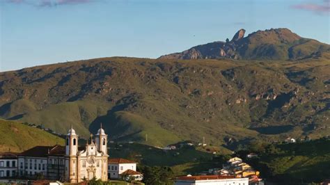 Geologia do Pico do Itacolomi Ouro Preto MG Academia da Mineração