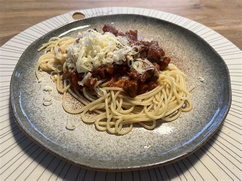 Spaghetti Met Kipfilet Courgette En Tomatensaus Brutsellog