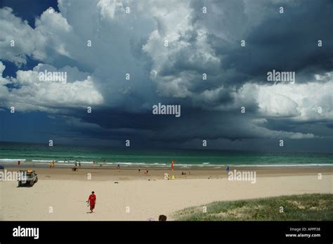 Rolling Cumulus Storm Clouds Approaching Beach Dsc 9288 Stock Photo Alamy