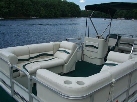 Godfrey Pontoon Restoration | PontoonStuff.com