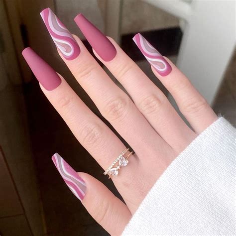 Churchf 24pcsbox Fashion Coffin False Nails Pink Wave Line Design