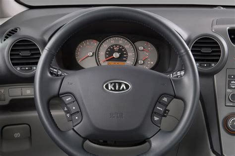 2009 Kia Rondo: 11 Interior Photos | U.S. News