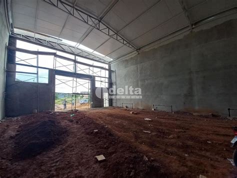 Galpão Depósito Armazém 280 m² em Novo Mundo em Uberlândia por R 6