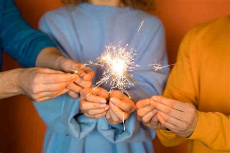 Capodanno Come Proteggere I Bambini Dai Botti E Dai Fuochi Regole D