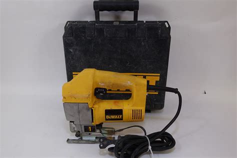 Dewalt Dw318 Variable Speed Orbital Jigsaw