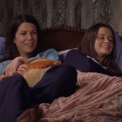 Gilmore Girls Lorelai Gilmore Girls Outfits Movies And Series Movies