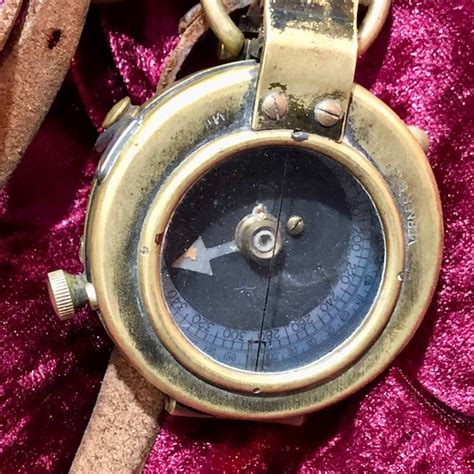 Armoury Antiques And Militaria Ref 2821 Ww1 British Army Officers Marching Compass V