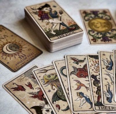 Tarot Lunar Online Tirada De Cartas Y Lectura Gratis