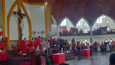 Gereja Katolik Ksk Nabire Gelar Ibadah Pentakosta Ke Ii Bernuansa