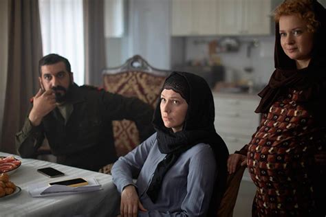 Сериал «Русская жена» (2022) - сюжет, актеры и роли, кадры из сериала