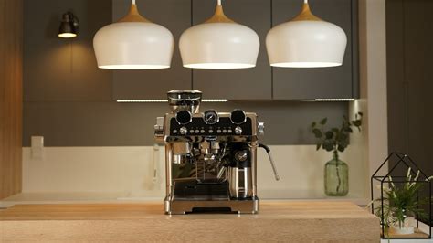 De Longhi La Specialista Maestro Z Cold Brew EC9865 M YouTube