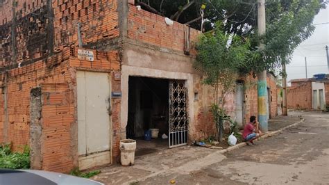 Corpo De Homem Encontrado Carbonizado Dentro De Casa Abandonada Em